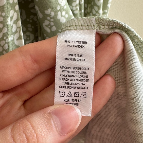 nine britton Green and White Animal Print Stretch Wrap Dress, Size Large - Picture 10 of 16